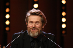 Der Gewinner des Goldenen Ehrenbärens Willem Dafoe auf der Verleihung der 68. Berlinale am 20.02.2018 in Berlin