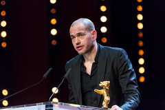 Gewinner des goldenen Bären Nadav Lapid (Regisseur) auf der Bühne bei der Verleihung auf der 69. Berlinale am 16.02.2019 im Berlinale Palast in Berlin