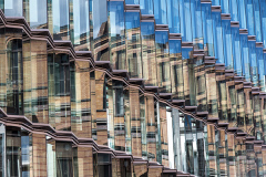 Glasfassade eines Gebäudes in Berlin