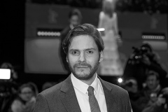 Daniel Brühl auf dem roten Teppich der Berlinale zur Premiere von (7 Days in Entebbe) am 19.02.2018 in Berlin