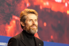 Willem Dafoe auf der Pressekonferenz für den Goldenen Ehrenbär der Berlinale am 20.2.2018 in Berlin